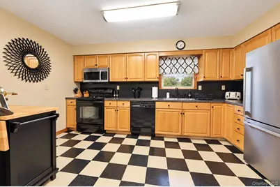 191 Hildreth Place, Yonkers, NY 10704 - Photo 19