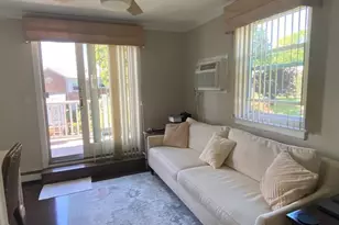 264-63 Langston Ave, Glen Oaks, NY 11004 - Photo 9