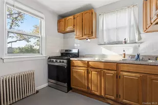 255-43 75th Ave, Glen Oaks, NY 11004 - Photo 3