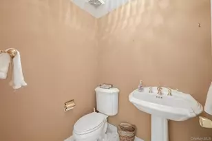 26 Washington Cir, New City, NY 10956 - Photo 7