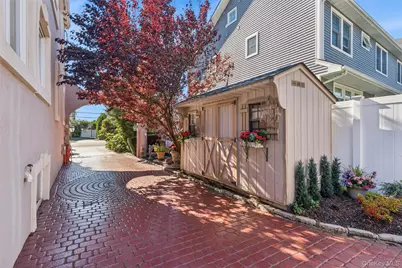 315 Wynsum Avenue, Merrick, NY 11566 - Photo 29