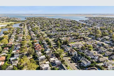 315 Wynsum Avenue, Merrick, NY 11566 - Photo 37