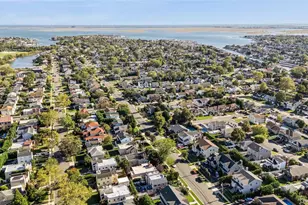 315 Wynsum Ave, Merrick, NY 11566 - Photo 37