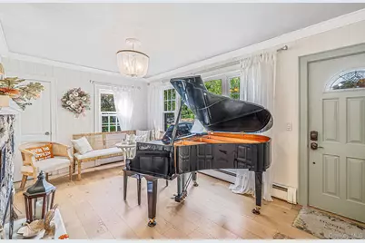 14 Waterview Drive, Sound Beach, NY 11789 - Photo 9
