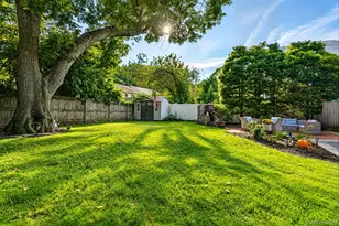 14 Waterview Dr, Sound Beach, NY 11789 - Photo 41
