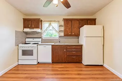 34 Midday Drive, Centereach, NY 11720 - Photo 17