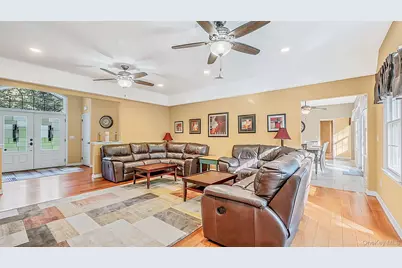 11 Valentine Road, Shoreham, NY 11786 - Photo 3