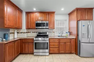 111-35 166th St, Jamaica, NY 11433 - Photo 7