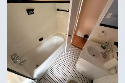 1843 Yates Avenue, Bronx, NY 10461 - Photo 3