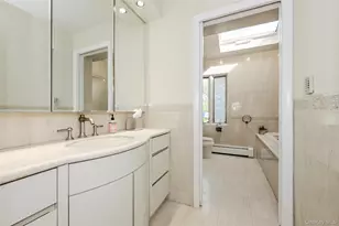 167 Lagoon Dr E, Long Beach, NY 11561 - Photo 31