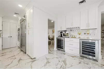 167 Lagoon Drive E, Long Beach, NY 11561 - Photo 15