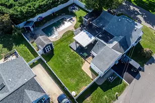 125 Carroll Ave, Ronkonkoma, NY 11779 - Photo 35