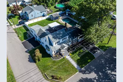 125 Carroll Avenue, Ronkonkoma, NY 11779 - Photo 33