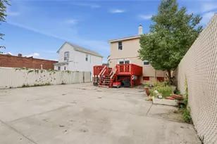 159-30 102nd St, Howard Beach, NY 11414 - Photo 27