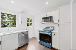 29 Overhill Rd, Rocky Point, NY 11778 - Photo 9