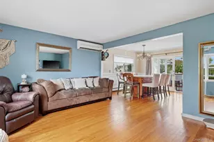 208 Island Pkwy W, Island Park, NY 11558 - Photo 5