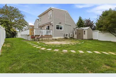 208 Island Parkway W, Island Park, NY 11558 - Photo 25