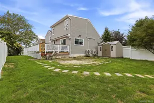 208 Island Pkwy W, Island Park, NY 11558 - Photo 25