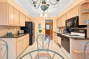 2306 Pine Ave, Ronkonkoma, NY 11779 - Photo 19