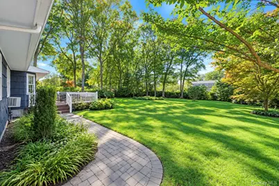 2306 Pine Avenue, Ronkonkoma, NY 11779 - Photo 35