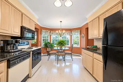 2306 Pine Avenue, Ronkonkoma, NY 11779 - Photo 15