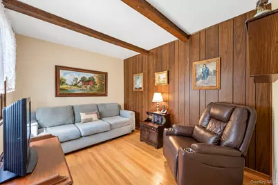 2306 Pine Avenue, Ronkonkoma, NY 11779 - Photo 33