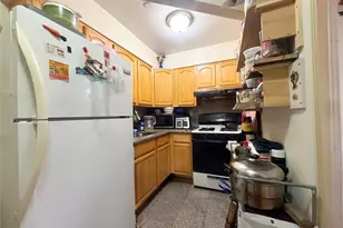 35-06 Leavitt St, Flushing, NY 11354 - Photo 3
