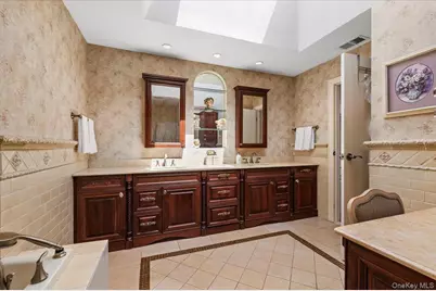 144 The Crescent Crescent, Roslyn, NY 11577 - Photo 27