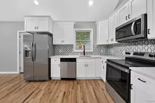 67 Ohio Ave, Medford, NY 11763 - Photo 3