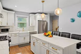 77 Kenny Ave, Merrick, NY 11566 - Photo 15