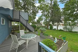 245 N Fulton Ave, Lindenhurst, NY 11757 - Photo 25