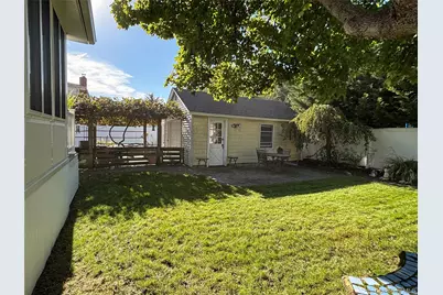 8 Walnut Place, Lindenhurst, NY 11757 - Photo 41