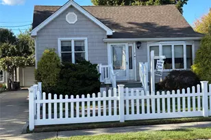 8 Walnut Pl, Lindenhurst, NY 11757 - Photo 3