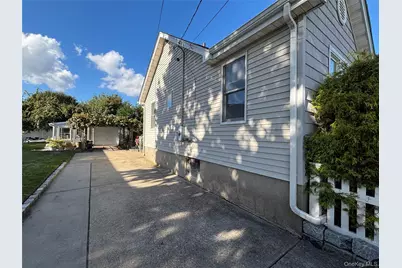 8 Walnut Place, Lindenhurst, NY 11757 - Photo 45