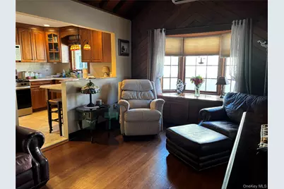 8 Walnut Place, Lindenhurst, NY 11757 - Photo 21