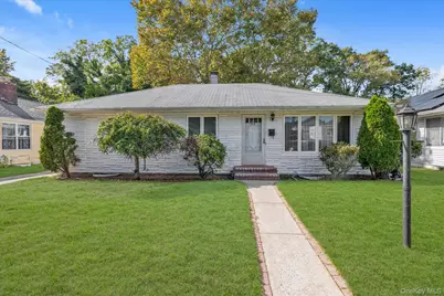 328 Glen Road, West Hempstead, NY 11552 - Photo 1