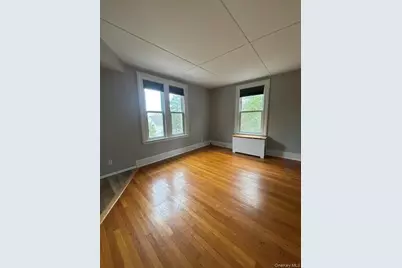 25 Knollwood Avenue #Apt 5, Huntington, NY 11743 - Photo 7