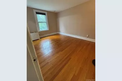 25 Knollwood Avenue #Apt 5, Huntington, NY 11743 - Photo 11