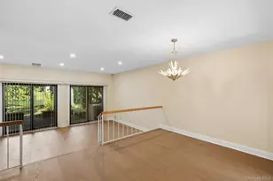 87 Northgate Cir, Melville, NY 11747 - Photo 7