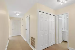 87 Northgate Cir, Melville, NY 11747 - Photo 3