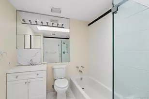 87 Northgate Cir, Melville, NY 11747 - Photo 23
