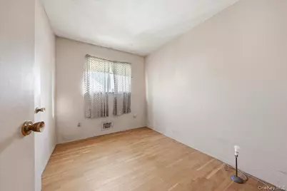 20229 120th Avenue, Saint Albans, NY 11412 - Photo 15