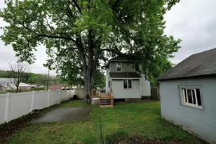 809 South St, Newburgh, NY 12550 - Photo 25