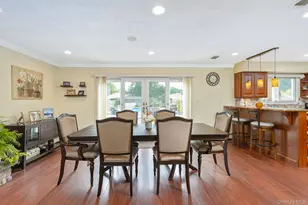 24 Frank St, Smithtown, NY 11787 - Photo 17
