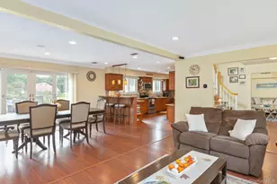 24 Frank St, Smithtown, NY 11787 - Photo 13