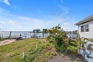 9963 Lockwood Ct, Hamilton Beach, NY 11414 - Photo 3