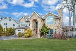 120 Waldo St, Copiague, NY 11726 - Photo 3