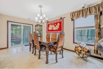 120 Waldo Street, Copiague, NY 11726 - Photo 11