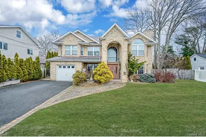 120 Waldo Street, Copiague, NY 11726 - Photo 1