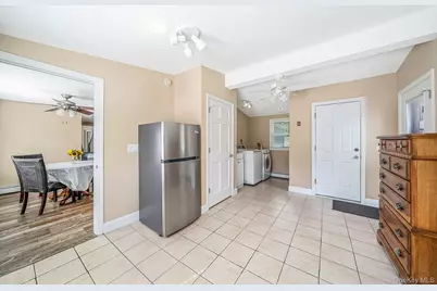27 Lehigh Lane, Farmingville, NY 11738 - Photo 9